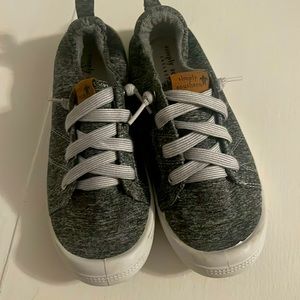 Women’s size 7 Simply Southern casual sneaker. Run small never worn